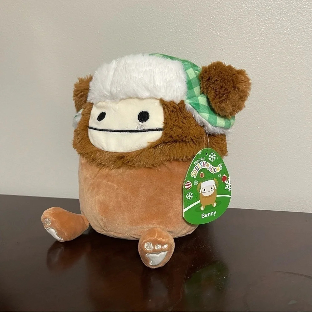 NWT Benny‎ the Bigfoot Squishmallow